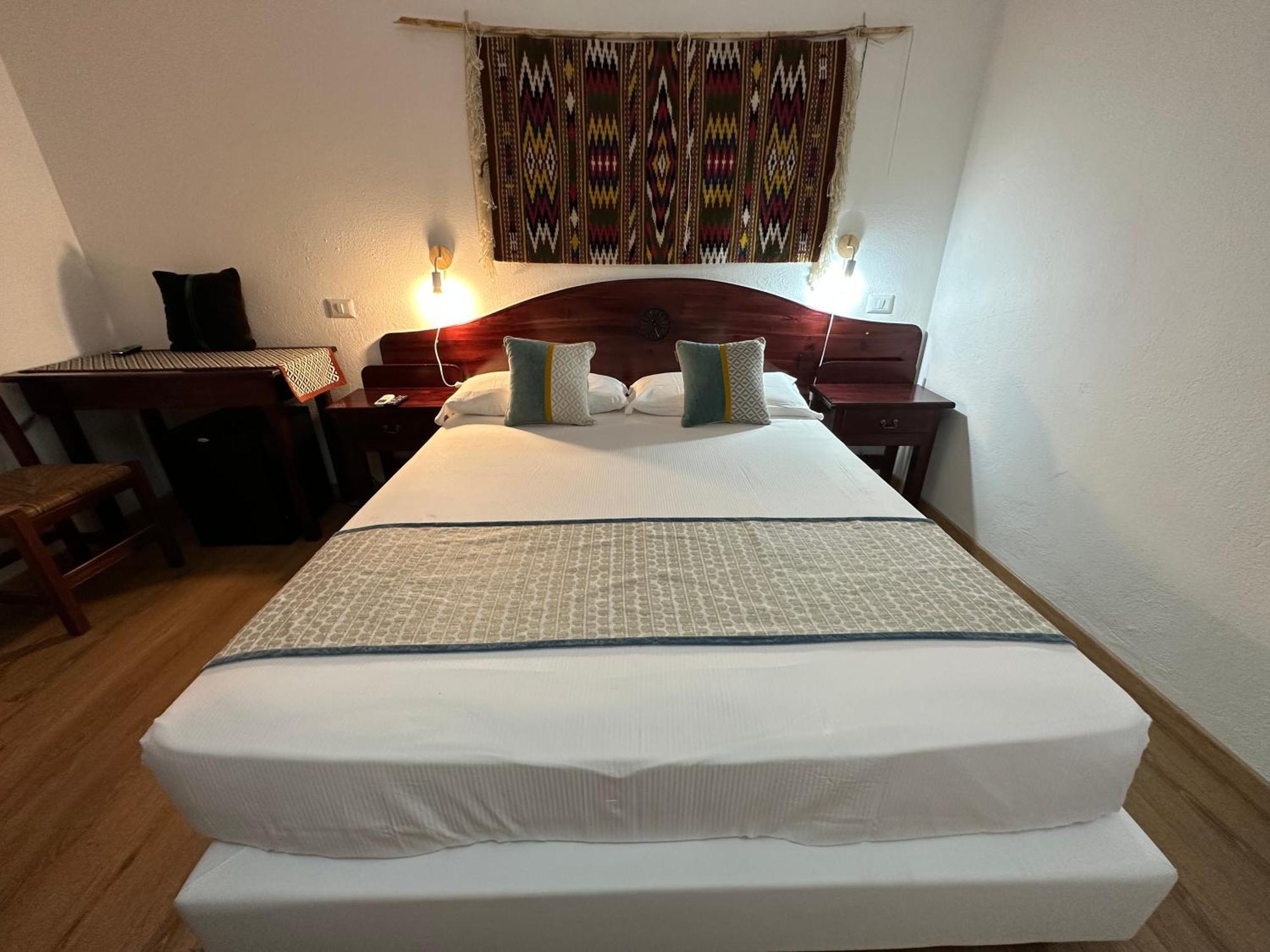 Hotel S'Ortale Con Parcheggio Interno E Ristorante All'Aperto Орозеи Екстериор снимка