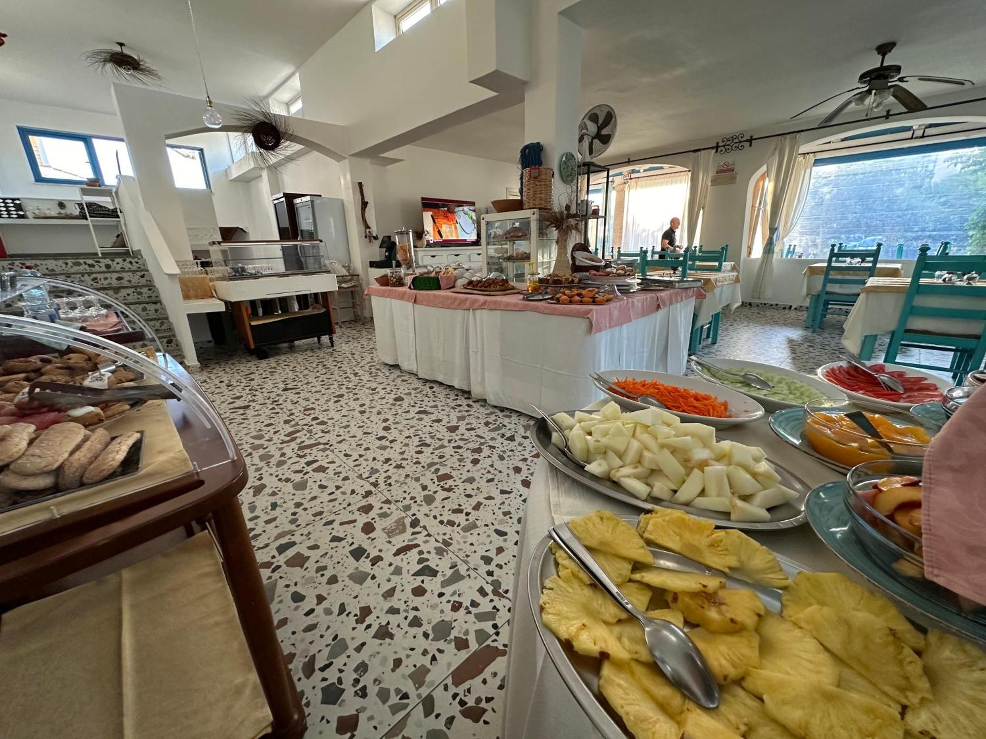 Hotel S'Ortale Con Parcheggio Interno E Ristorante All'Aperto Орозеи Екстериор снимка