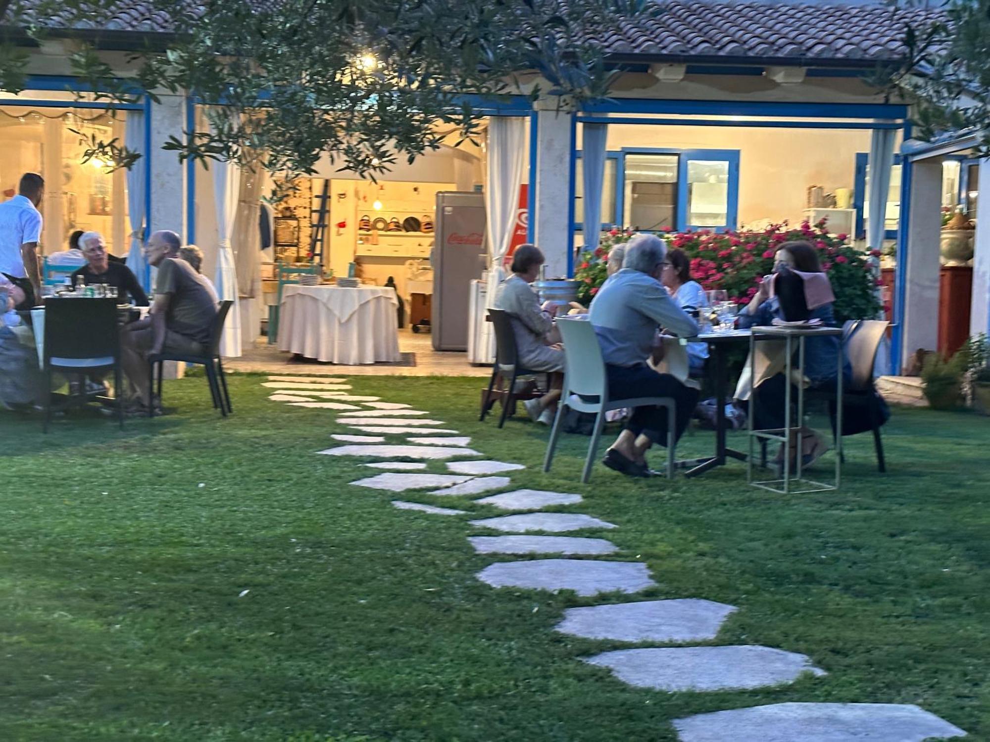 Hotel S'Ortale Con Parcheggio Interno E Ristorante All'Aperto Орозеи Екстериор снимка