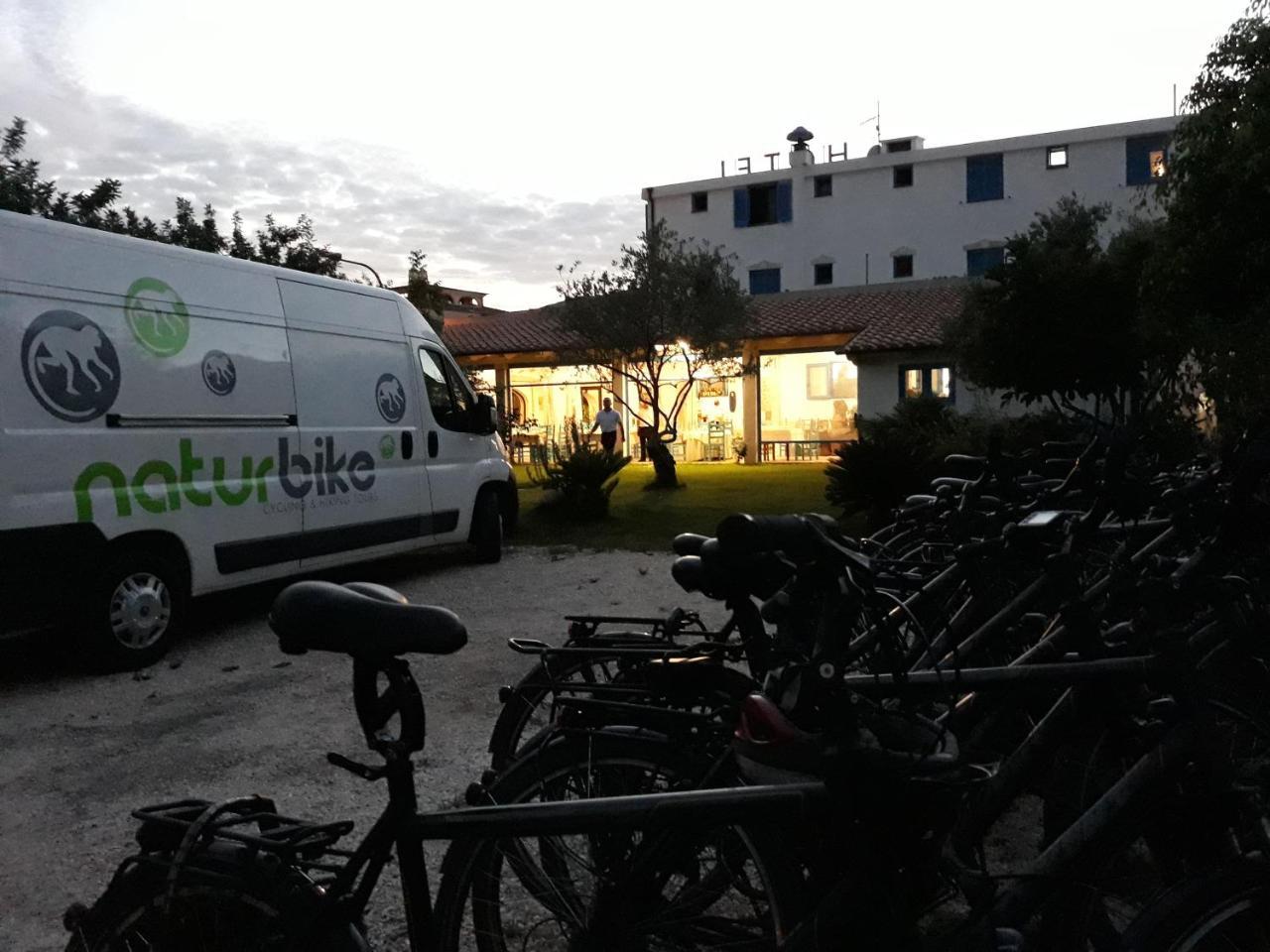 Hotel S'Ortale Con Parcheggio Interno E Ristorante All'Aperto Орозеи Екстериор снимка